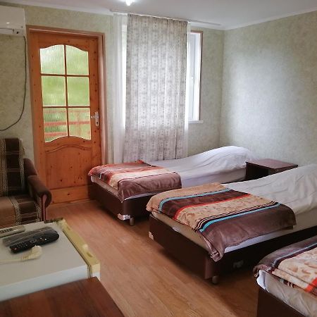 Мини-Отель На Агрба 22А Pizunda Exterior photo